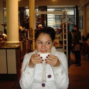 cropped-caro-with-mug.jpg