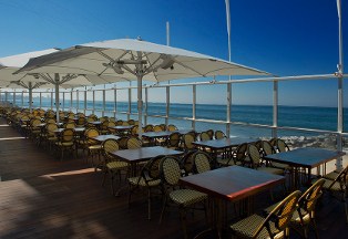 gladstones-malibu