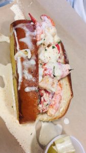 Lobster_Roll_Fish_Time_Glendale_EatDrinkLA