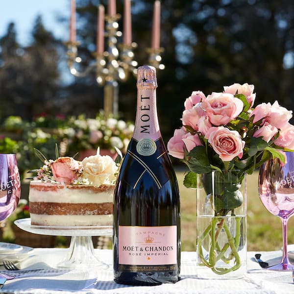 Moet_with_cake_Rose_Day_LA
