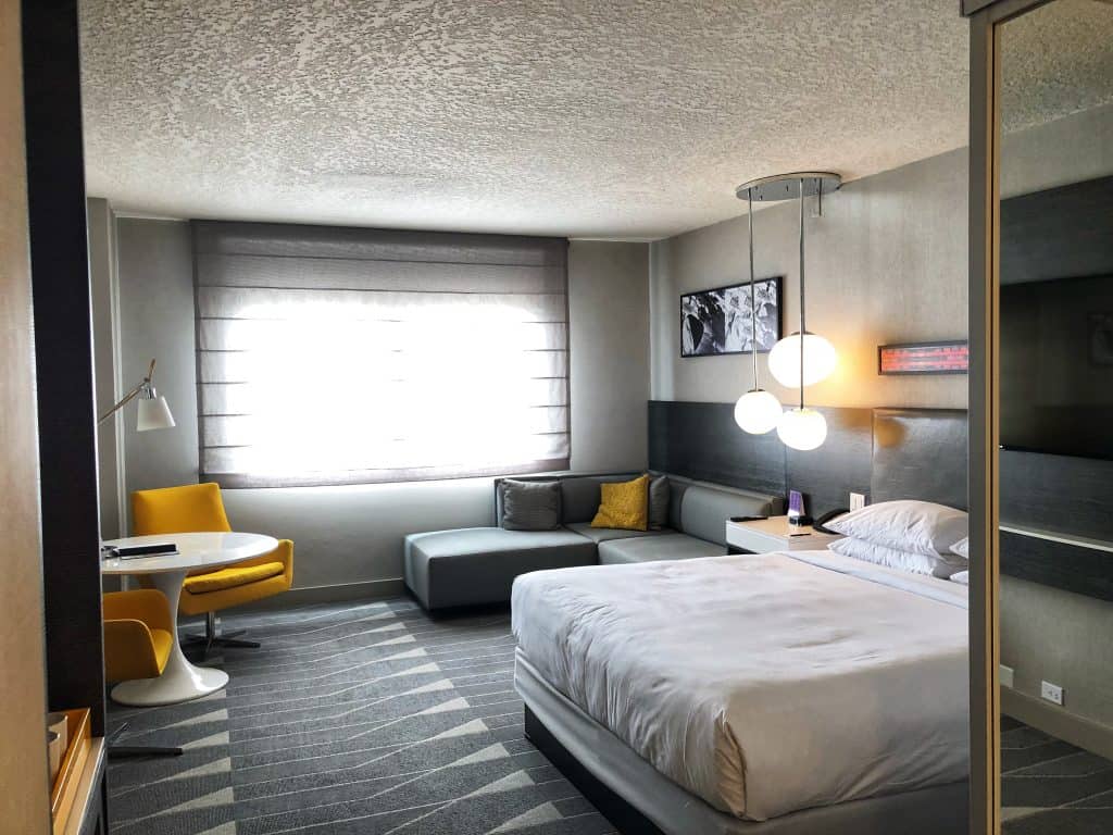 Hyatt_Regency_LAX_highfloor_suite