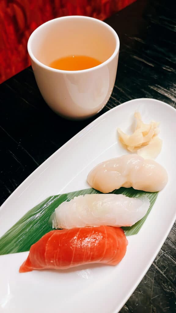 Nigiri with Hot Houjicha Tea