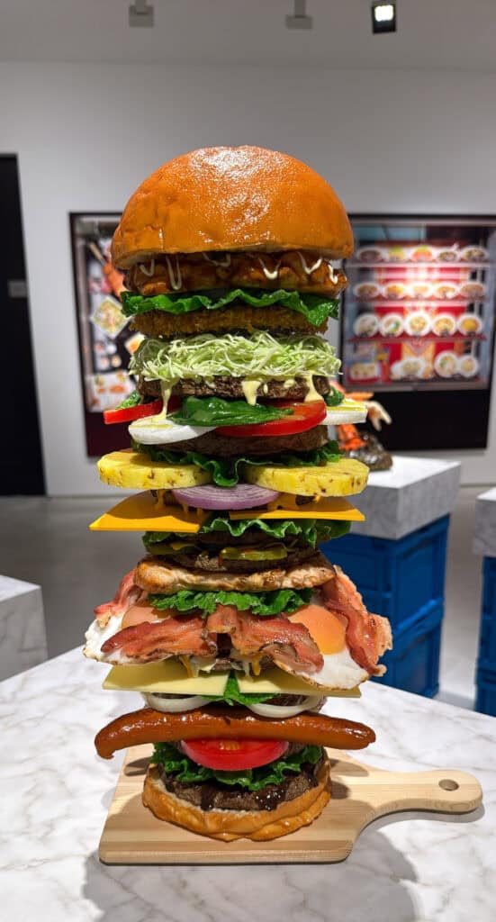 Earthquake-proof Burger Definitely don't push me!