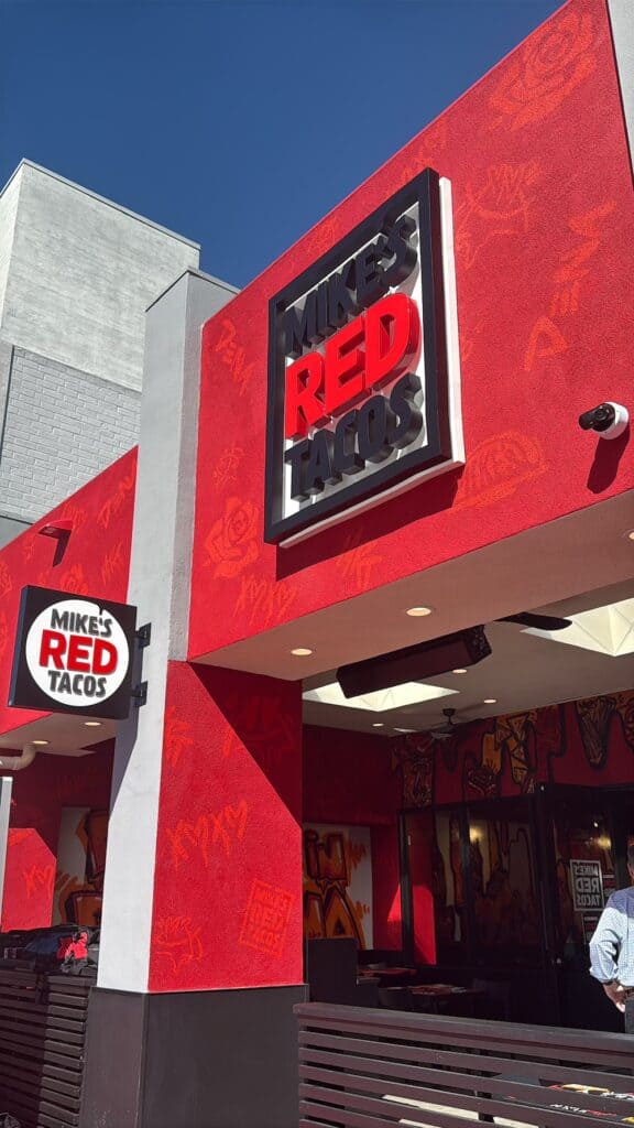 Mike's Red Tacos in Pasadena